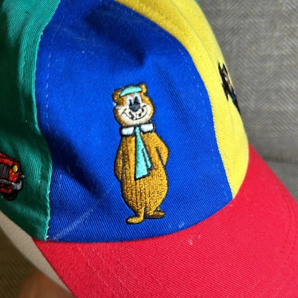 VINTAGE HANNA-BARBERA COLLECTION YOGI BEAR ADJUSTABLE MULTICOLOR BALL CAP KIDS - Picture 5 of 8
